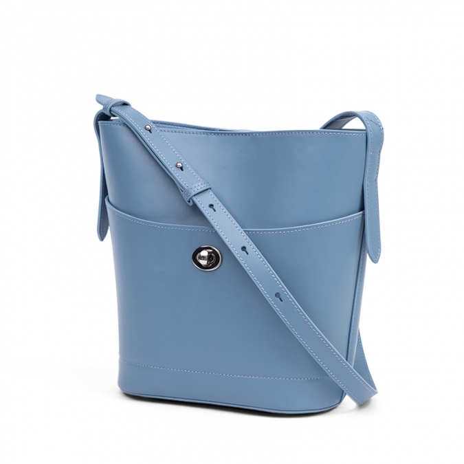 2020 패션디자이너 라이트 블루 컬러의 가죽 핸드백 내부 파우치 세트 